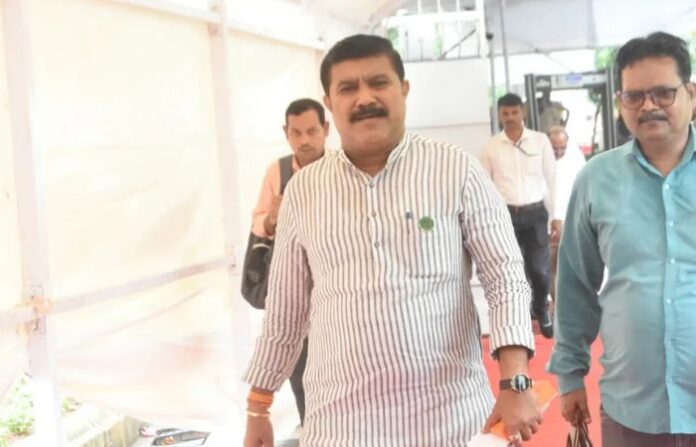 manoj jamsutkar