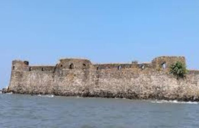 padmadurg fort