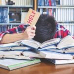 शिक्षणभान – गुणांची शर्यत आणि स्पर्धकाचा बळी