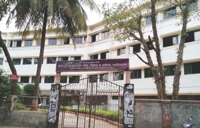 vashi-college-student-attacked-hockey-stick-speaking-marathi-icl-college-incident