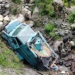 जम्मू-कश्मीरमध्ये लष्कराचं वाहन दरीत कोसळलं; CRPF च्या दोन जवानांचा मृत्यू, 12 जखमी
