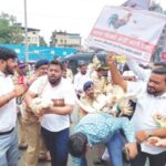 कल्याणमध्ये खळबळ! स्वातंत्र्यदिनी कोंबडीफेक; मटण-चिकन विक्रेत्यांचा महापालिकेवर हल्लाबोल!