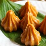 गणपती बाप्पा मोरया 2025 – लाडक्या बाप्पासाठी बनवून बघा सर्वात सोपे आरोग्यासाठी उत्तम मावा मोदक, वाचा