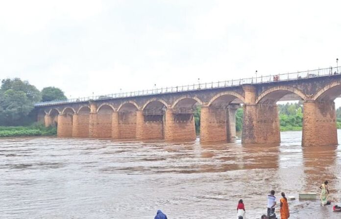 chandoli-koyna-heavy-rain-krishna-river-rises-to-25-feet-flood-alert-in-sangli-and-warna-region