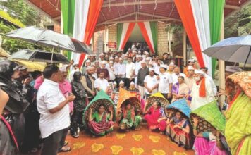 farmers-protest-against-shaktipith-highway-in-ajara-led-by-raju-shetty-and-satej-patil