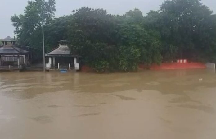 heavy-rain-in-chandrapur-city-at-risk-of-flood-situation heavy-rain-in-chandrapur-city-at-risk-of-flood-situation