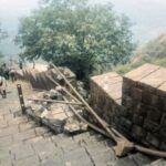 सरकारचे पाप; किल्ले रायगडाच्या पायरी मार्गावरील संरक्षक भिंत ‘धारातीर्थी’, बांधकाम खात्याच्या कामाची पोलखोल