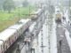 मुंबईत मुसळधार पावसाचा कहर; रेल्वे ट्रॅक पाण्याखाली, लांब पल्ल्याच्या अनेक गाड्या रखडल्या