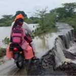 Beed News – नद्यांना महापूर, दळणवळण ठप्प, बीड जिल्ह्यातील 500 गावांचा संपर्क तुटला