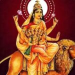 नवरात्र सहावा दिवस – स्कंदमातेचे रूप आपल्याला नेमका काय संदेश देते? वाचा