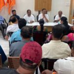 स्मार्ट मीटर तक्रारींचा ढीग महावितरणच्या तोंडावर मारणार, शिवसेनेची मोहीम सुरू