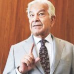 मी मागच्या दाराने लाच घेईन! पाकिस्तानच्या संरक्षणमंत्र्यांचे धक्कादायक विधान