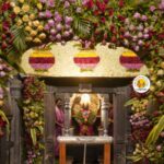 Photo – शारदीय नवरात्रोत्सवानिमित्त पंढरपूरच्या श्री विठ्ठल रुक्मिणी मंदिरात आकर्षक फुलांची सजावट