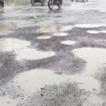 हायकोर्टाची तंबी… आठवडाभरात खड्डे बुजवा नाहीतर याद राखा!