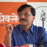 ‘ओला दुष्काळ’ हा शब्द शासनाच्या शब्दकोशात नाही म्हणणारे देवेंद्र फडणवीस पेशवेकालीन शहाणे! – संजय राऊत