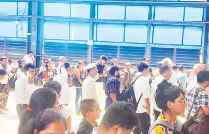 ticket line