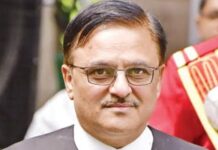 फटाके फोडणे, नद्या प्रदूषित करणे कितपत योग्य! पर्यावरणाची हानी करणाऱ्या धार्मिक प्रथांवर माजी न्यायमूर्ती अभय ओक यांचा संताप