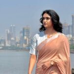 Photo – रिंकू राजगुरू मुंबईच्या क्वीन्स नेकलेसवर