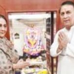 सुनील गावसकर सपत्नीक रेडी नवदुर्गा मातेच्या चरणी