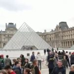 ७ मिनिटांत ८५० कोटी रुपयांची चोरी, पॅरिसच्या लूव्र संग्रहालय प्रकरणात दोघांना अटक