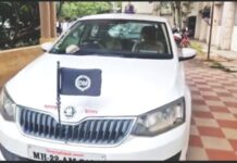 भाजपला मतदान करूनही हाल, परभणीत शेतकऱ्याने जिल्हाधिकाऱ्यांची गाडी फोडली