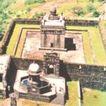 स्वराज्याची राजधानी किल्ले रायगडाचे 41 हजारांचे वीज बिल सरकारने थकवले, महायुतीचे छत्रपती शिवरायांवरील बेगडी प्रेम उघड