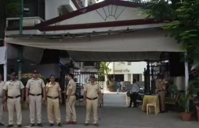 eknath shinde house