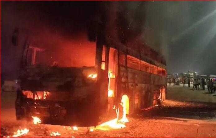 lucknow bus fire