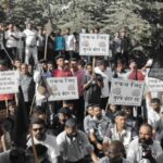 एक दो एक दो जिंदाल बंदर फेक दो! मुरबे बंदराविरोधात पालघरमध्ये प्रक्षोभ, कंपनीच्या प्रवेशद्वारावर शेकडो नागरिकांचे आंदोलन