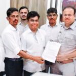 खर्डीतील खड्डेमुक्त रस्त्यासाठी दिव्यांग बांधवांचे आज ‘भीक मांगो’