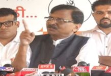 सिंहस्थाच्या नावाखाली शेतकऱ्यांना उद्ध्वस्त करत त्यांच्या जमिनी उपऱ्यांना देणार काय? संजय राऊत यांचा संतप्त सवाल