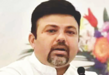 महसूल बुडवणारे लोकच महसूल मंत्र्यांसोबत राहतात, आशीष देशमुख यांचा बावनकुळेंवर निशाणा