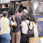 प्रवाशांची टॅक्सी आणि रिक्षाचालकांकडून लूट… पाचपट भाडे! सीएनजी तुटवड्याचा प्रवाशांना भुर्दंड