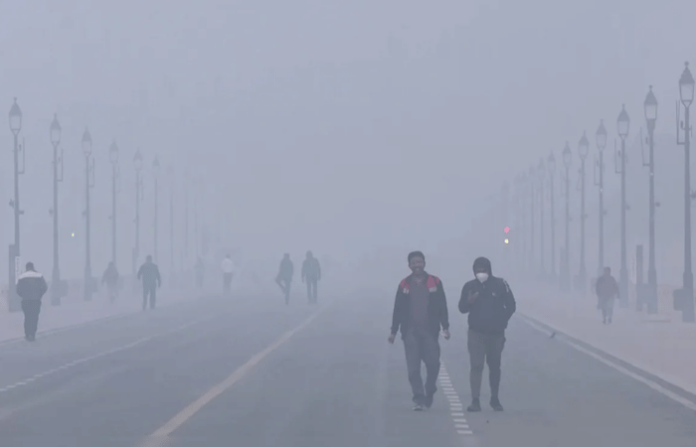 Delhi Air Quality 'Severe' as AQI Crosses 400 Mark; Pollution Worsens in NCR