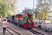 माथेरानची राणी धावली, पाच महिन्यांनंतर डोंगरदऱ्यातून शीळ गुंजली