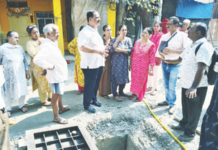 Motilal Nagar Residents Furious Over Stalled Road Work; Shiv Sena Confronts BMC Officials