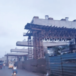 Ratnagiri News – चिपळूणात उड्डाण पुलाच्या कामात सुरक्षेकडे दुर्लक्ष, कामगारांसह प्रवासी असुरक्षित!