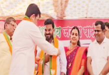 पालघर साधू हत्याकांडात आरोप केले त्याचाच हात कमळाबाईने धरला; काशीनाथ चौधरी भाजपच्या वॉशिंग मशीनमध्ये