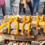 विम्याच्या 50 लाखांसाठी प्लॅस्टिक पुतळ्यावर अंत्यसंस्काराचा प्रयत्न Plastic Dummy Used in Fake Cremation Unmasks Rs 50 Lakh Insurance Scam in UP