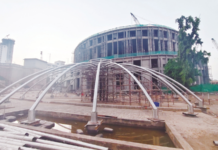 डॉ. बाबासाहेब आंबेडकर राष्ट्रीय स्मारकाचे 44 टक्के काम पूर्ण, 6 डिसेंबरआधी पुतळ्याच्या डाव्या पायाचा बूट पाहण्यासाठी ठेवणार