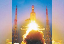 बाहुबली रॉकेटची कमाल, साडेचार हजार किलो उपग्रहाचे प्रक्षेपण