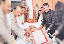 ज्येष्ठ शिल्पकार राम सुतार ‘महाराष्ट्र भूषण’ने सन्मानित