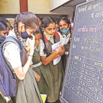 महायुती सरकारच्या निर्णयामुळे महाराष्ट्रातील 600 मराठी शाळा बंद पडणार?