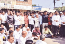 नरभक्षक बिबट्याला ठार करा, निंबळक गावासह बायपास चौकात रास्ता रोको