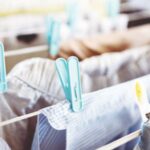 कपड्यांना दुर्गंधी येत असल्यास हे करून पहा