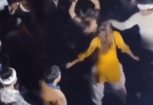 संतापजनक! डान्सरला नको त्या ठिकाणी स्पर्श केल्याने तिने मारली कानाखाली, पुढे काय घडले वाचा..