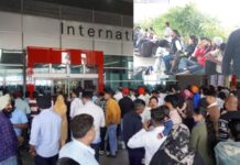 दिल्ली विमानतळावर ‘ट्रॅफिक जाम’; प्रवाशांचे प्रचंड हाल! 300 उड्डाणे उशिराने… देशांतर्गत विमानांना 5 ते 6 तास उशीर