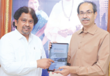 इतिहास घडवणारा व्यंगचित्रकार, बाळासाहेब ठाकरे डिजिटल चरित्राच्या पोस्टरचे अनावरण