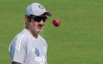 टोटल गंभीर क्रिकेट!