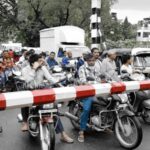 ‘मरे’च्या लोकलचा ‘लेटमार्क’ संपणार! कल्याण-कर्जतदरम्यान १० रेल्वे फाटक कायमस्वरूपी बंद होणार